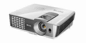 BenQ W1070  Test f html 4bb795ca 300x150 - BenQ W1070+W im Test - Funkgesteuertes Update eines Klassikers