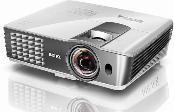 BenQ W1080ST Test  html m3e5dab0b - Acer H7550ST und H7550BD -  Full HD Beamer mit Hidden Dongle Design
