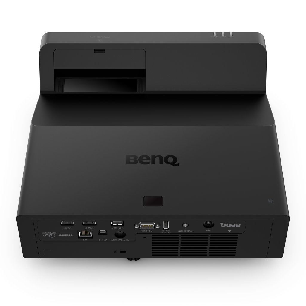 BenQ LU895UST – Neuer 5.000-Lumen-Ultra-Kurzdistanzprojektor für professionelle Installationen lu895ust top45 01 1024x1024 - BenQ LU895UST – Neuer 5.000-Lumen-Ultra-Kurzdistanzprojektor für professionelle Installationen