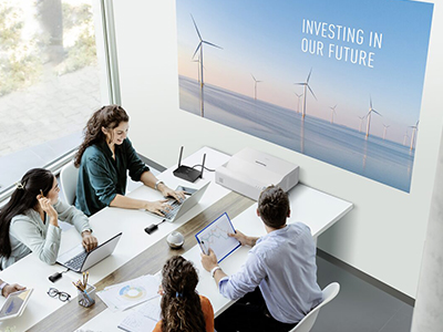 Ultrakurzdistanz-Beamer Büro Aufstellung